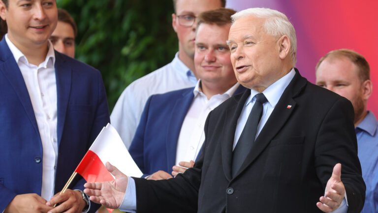 Jarosław Kaczyński zauważa "nietypową liczbę kandydatów" na stanowisko prezydenta. "To może was zaskoczyć"