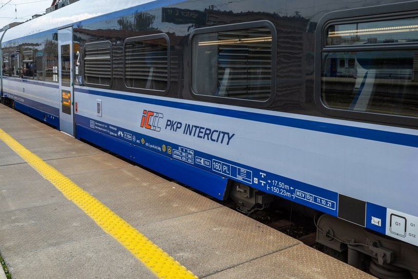 "Pasażerowie PKP Intercity będą mieli dostęp do specjalnych urządzeń w wagonach"