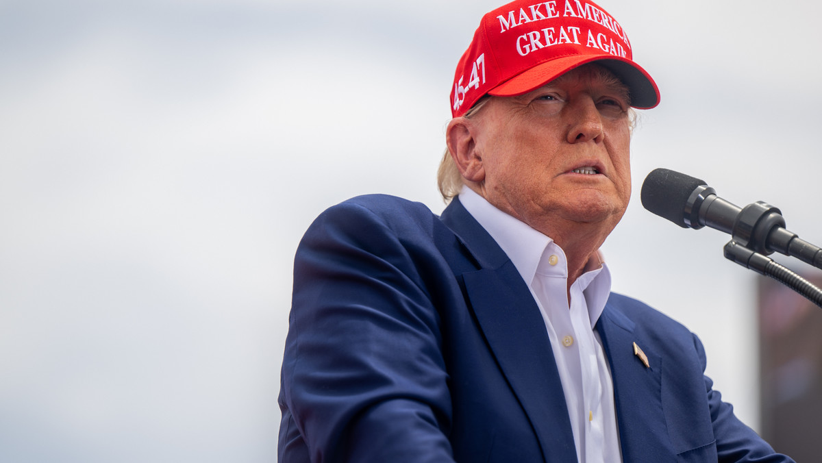 Donald Trump obiecuje rozwiązanie problemu Ukrainy, grożąc miażdzącym ciosem