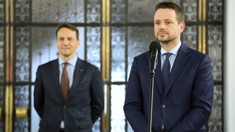 Walka o władzę: Donald Tusk i Rafał Trzaskowski kontra Mateusz Morawiecki. Nowy premier w cieniu Tuska