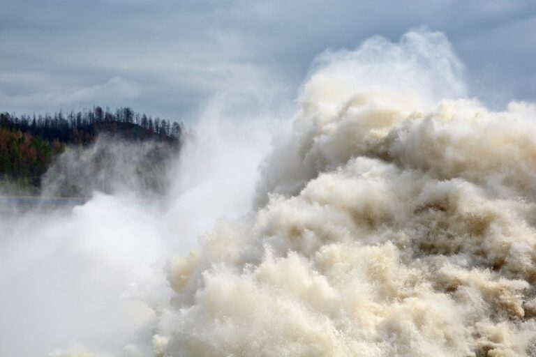 Naukowcy ujawniają odkrycie olbrzymiego tsunami. Co miało miejsce w ciągu ostatnich dni?