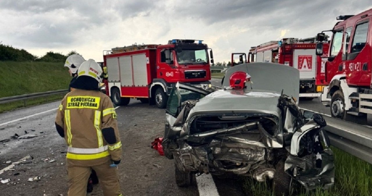 Wypadek na S7: Jedna ofiara śmiertelna, droga całkowicie zablokowana