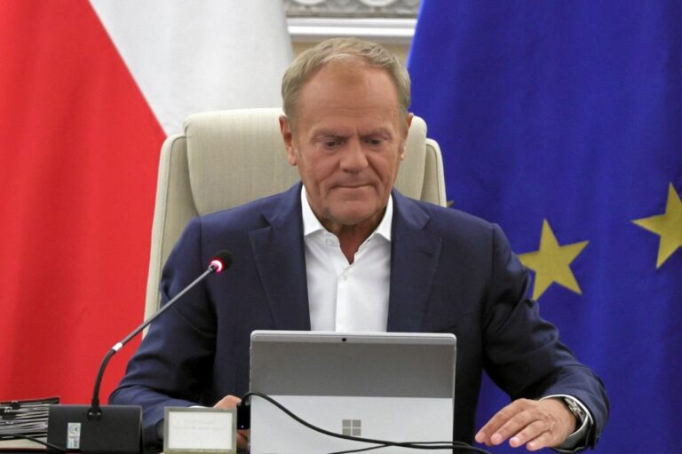 Oburzony emeryt zgłasza rząd Tuska do prokuratury