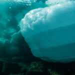 Oto kilka propozycji unikalnych tytułów zachowujących sens oryginału: 1. Pod lodami Antarktydy odkryto sieć 332 ogromnych formacji 2. Sieć 332 gigantycznych struktur skryta w głębinach Antarktydy 3. Antarktyda: podwodna tajemnica 332 monumentalnych budowli 4. 332 potężne struktury ukryte w wodach Antarktydy 5. Pod powierzchnią Antarktydy odnaleziono rozległą sieć gigantycznych formacji