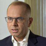 Oto kilka propozycji unikalnych tytułów, zachowujących sens oryginału: 1. Szczerba ostro do prezydenta! "Może się okazać, że..." 2. Szczerba grozi prezydentowi? "Niewykluczone, że..." 3. Szczerba nie przebiera w słowach wobec prezydenta: "Może się zdarzyć, że..." 4. Szczerba kieruje groźbę w stronę prezydenta? "Może się okazać, że..." 5. Szczerba uderza w prezydenta ostrym ostrzeżeniem: "Może się okazać, że..."