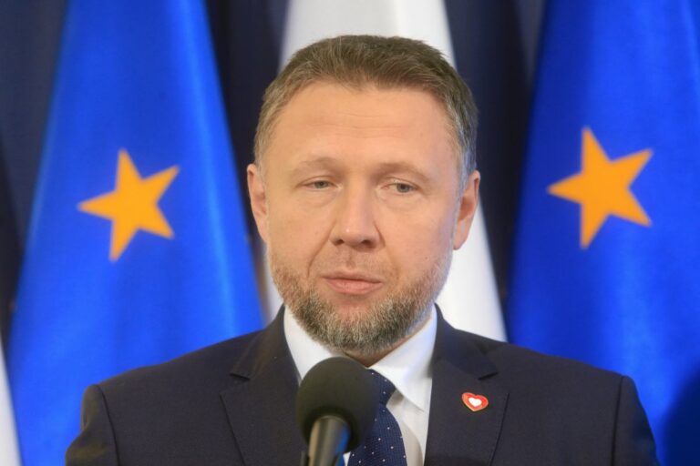 Obywatel Ukrainy groził podpaleniami w związku z 800 plus – został deportowany i objęty 10-letnim zakazem wjazdu do Polski