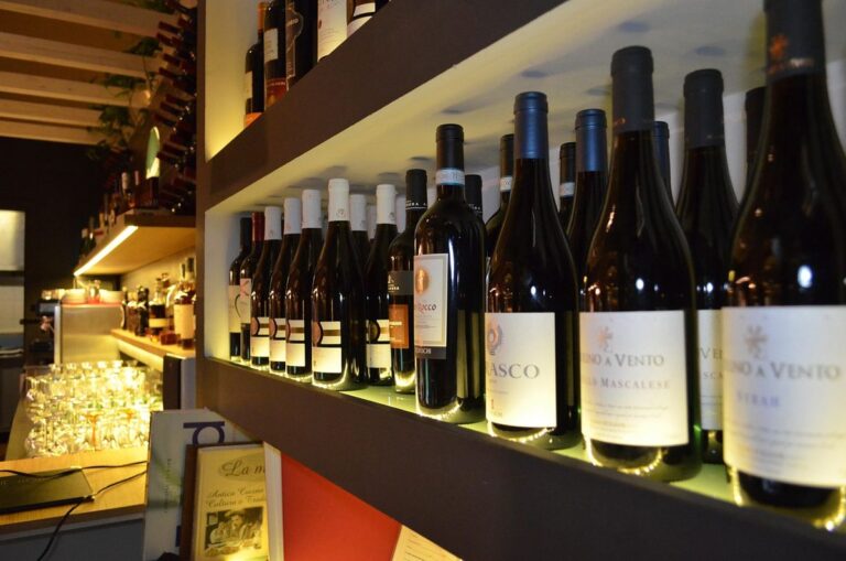 Badanie: Alkohol dostępny zbyt łatwo – opinie społeczne
