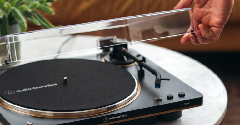 Audio-Technica AT-LP70XBT: Jakość dźwięku tego gramofonu imponuje także w trybie bezprzewodowym