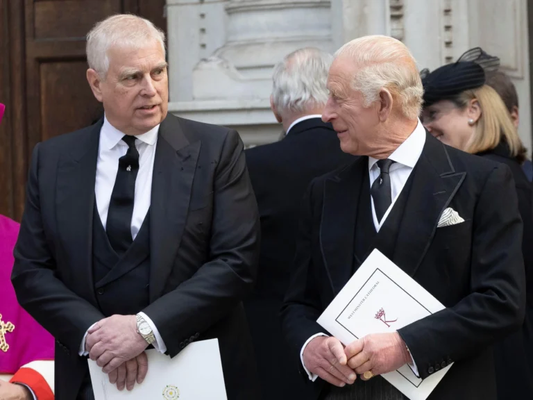 Czy Król Karol III powinien skłonić brata do złożenia zeznań? Narasta presja społeczna