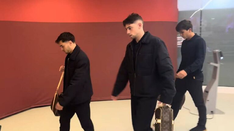 Oto kilka propozycji przeredagowanego tytułu: 1. Reakcja piłkarzy Realu po starciu z Bayernem zadziwia. "To nieprawdopodobne" 2. Tak Real Madryt odniósł się do meczu z Bayernem. "To chyba żart" 3. Zaskakujące zachowanie zawodników Realu po meczu z Bayernem. "To jakiś absurd" 4. Piłkarze Realu po spotkaniu z Bayernem – "To musi być żart" 5. Niecodzienna postawa piłkarzy Realu po rywalizacji z Bayernem. "To niewiarygodne"