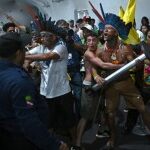 „Ziemia nie jest towarem”. Aktywiści wtargnęli na konferencję klimatyczną