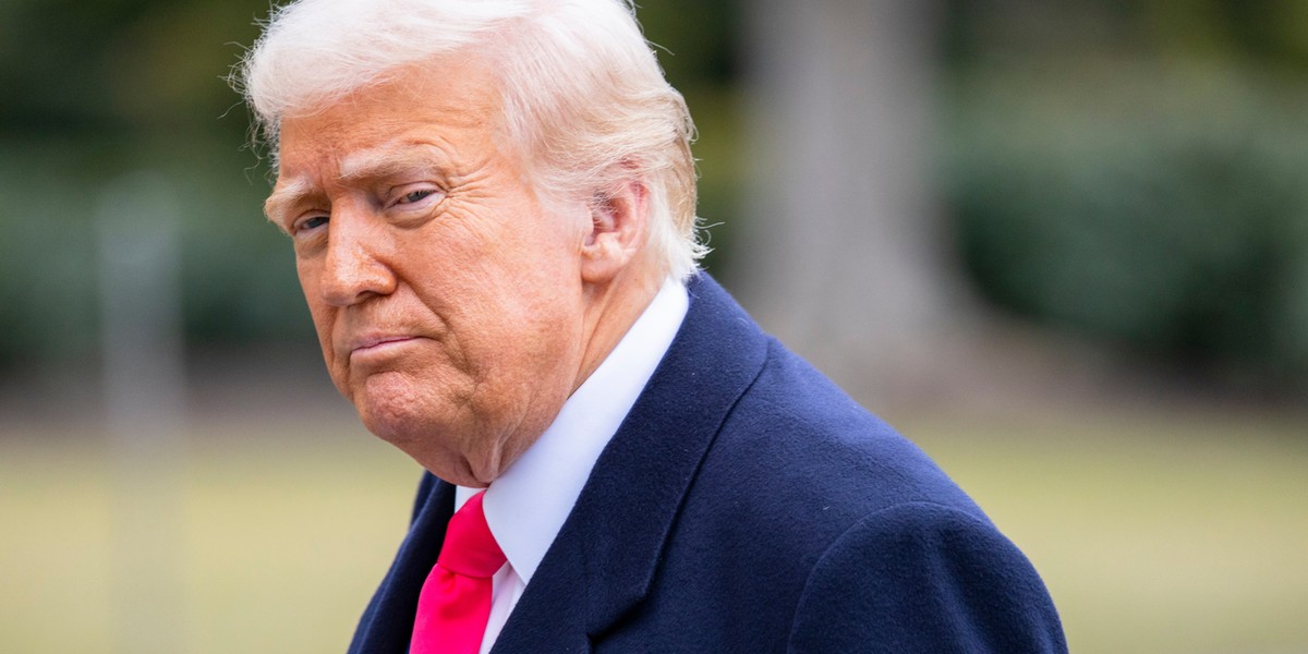 Donald Trump traci popularność. Najniższe poparcie od czasu politycznego powrotu [SONDAŻ]