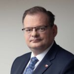 Oto kilka propozycji unikalnych tytułów, zachowujących sens oryginału: 1. **Wywiad specjalnie dla nas: Jan Józef Kasprzyk o marginalizacji Donalda Tuska** 2. **Ekskluzywnie: Jan Józef Kasprzyk twierdzi – Tusk nie liczy się w grze** 3. **Tylko w naszym serwisie: Kasprzyk ostro o Tusku – jest na politycznym marginesie** 4. **Specjalnie dla nas: Jan Józef Kasprzyk uważa, że Donald Tusk odpadł z gry** 5. **Wyłącznie u nas: Kasprzyk komentuje – Tusk już poza polityczną areną** 6. **Unikalny wywiad: Jan Józef Kasprzyk o politycznej porażce Donalda Tuska** Daj znać, jeśli zależy Ci na jeszcze innej formie lub dodatkowych propozycjach!