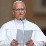 Oto kilka propozycji unikalnych tytułów zachowujących sens oryginału: 1. Papież Leon XIV zabiera głos w sprawie Wenezueli. Czy Trump odpowie? 2. Interwencja papieża Leona XIV dotycząca Wenezueli – reakcja Trumpa niebawem? 3. Papież Leon XIV o sytuacji w Wenezueli: teraz czas na ruch Trumpa 4. Leon XIV apeluje w kwestii Wenezueli – oczekuję stanowiska Trumpa 5. Papież Leon XIV wzywa do działania ws. Wenezueli. Czy Trump się odniesie?